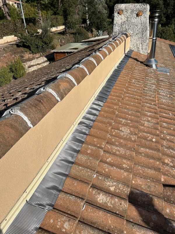pose de solins de toiture à Vidauban