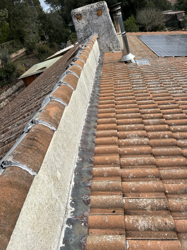 pose de solins de toiture à Vidauban